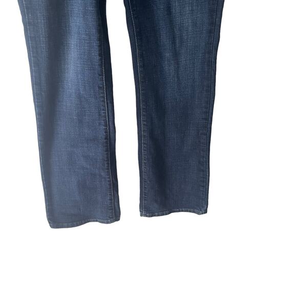 Levi Strauss & Co Women's Size 29 Dark Wash Blue Curvy Bootcut Jeans - Picture 3 of 11